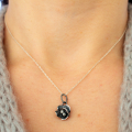 Pendant Black Lily