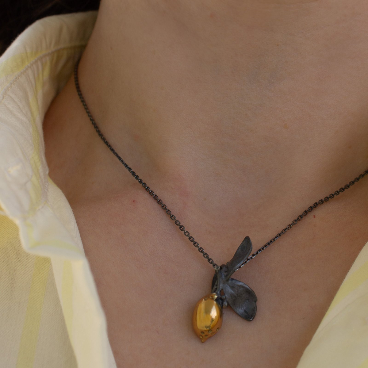 Колие Лимончело с две листа - тъмен вариант