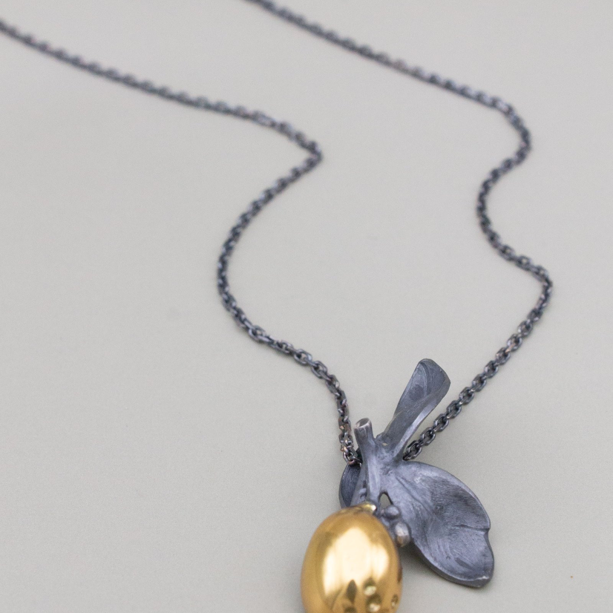 Колие Лимончело с две листа - тъмен вариант